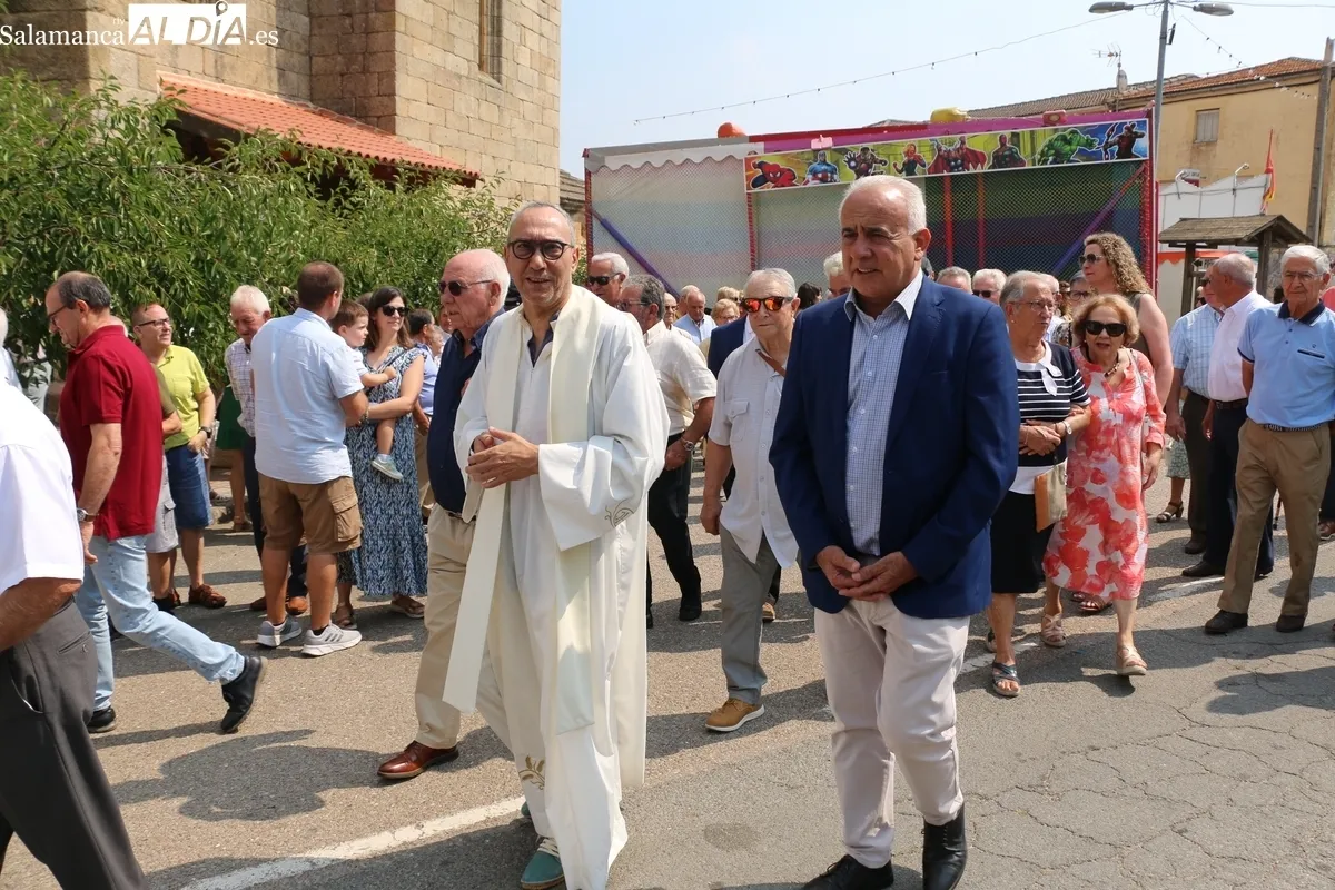 Actos religiosos y convite en honor a San Bernardo en Masueco de la Ribera / CORRAL 