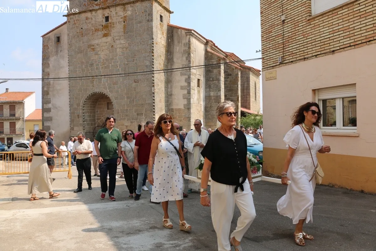 Actos religiosos y convite en honor a San Bernardo en Masueco de la Ribera / CORRAL 