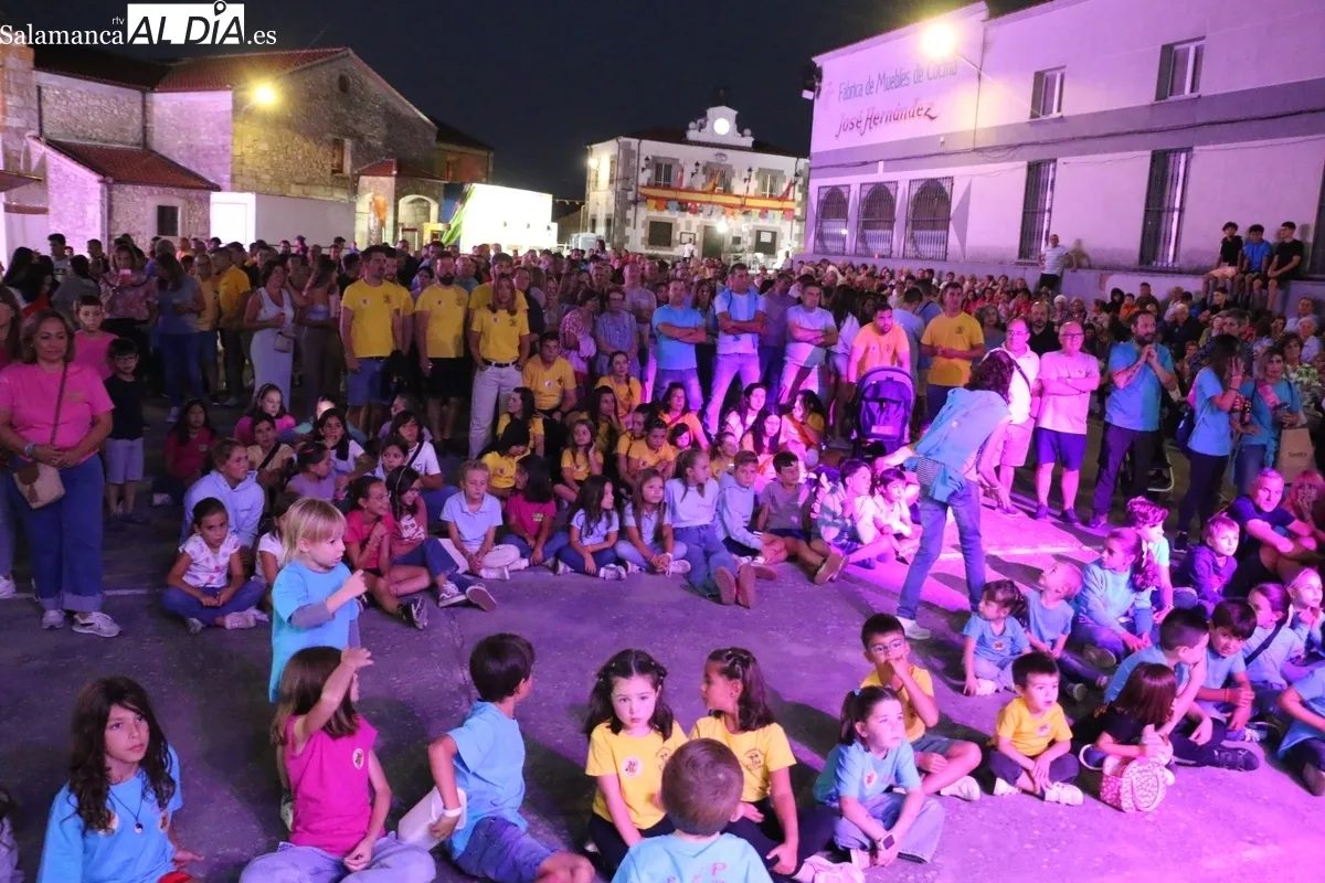 Inicio emotivo y multitudinario de las fiestas de Cipérez / CORRAL