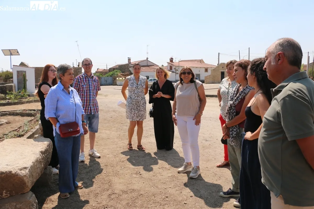 El curso ha servido para formar y emplear a ocho personas y embellecer tres zonas de Villavieja / CORRAL