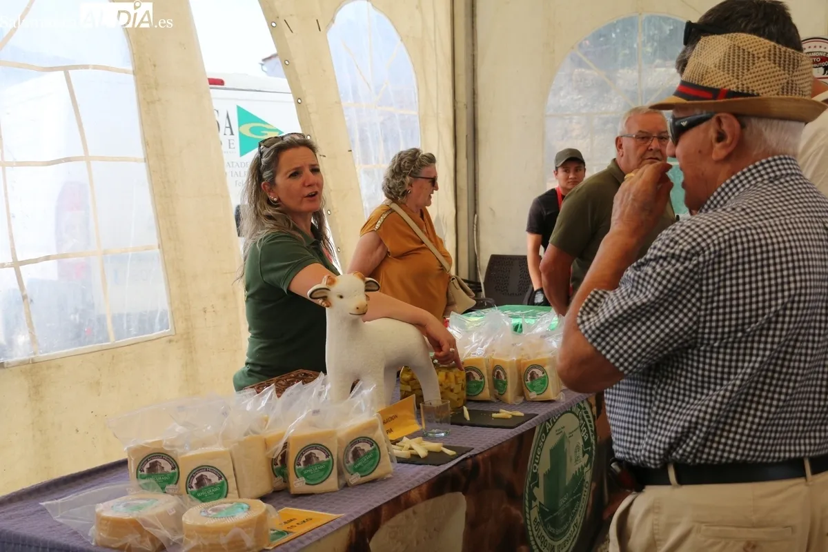 La Feria Agroalimentaria y de las Tradiciones de Bogajo adquiría esta edición cierto sabor taurino / CORRAL 
