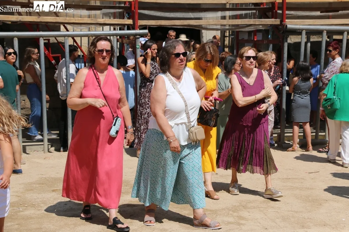 Los actos en honor a San Bartolomé, en Aldeadávila de la Ribera, contaron con numeroso público / CORRAL