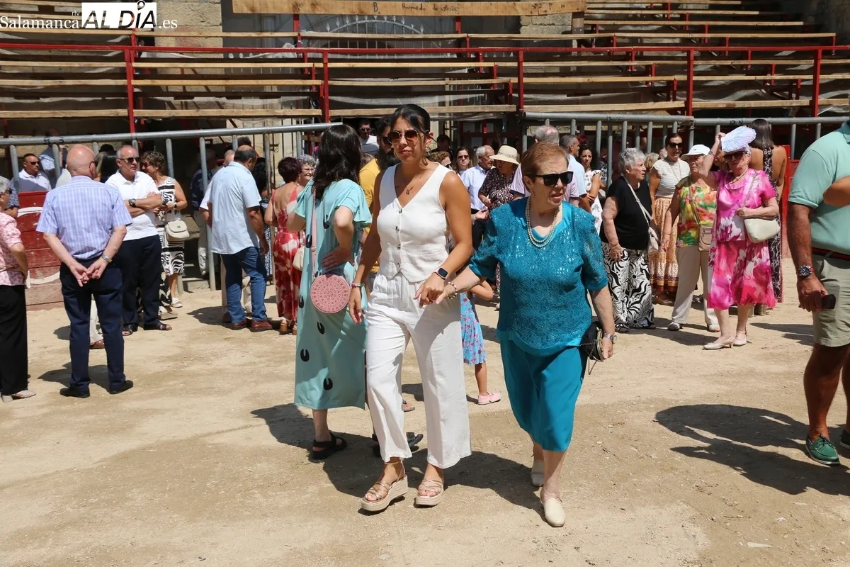 Los actos en honor a San Bartolomé, en Aldeadávila de la Ribera, contaron con numeroso público / CORRAL