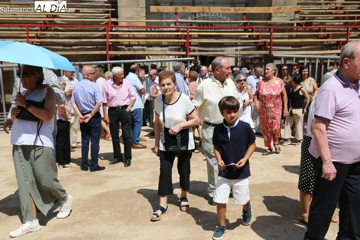 Los actos en honor a San Bartolomé, en Aldeadávila de la Ribera, contaron con numeroso público / CORRAL