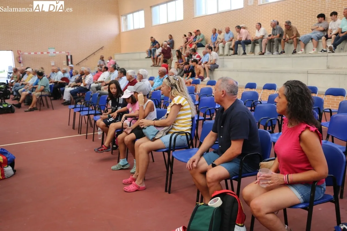 Excelentes partidos de pelota a mano en Sardón de los Frailes para despedir las fiestas de verano / CORRAL