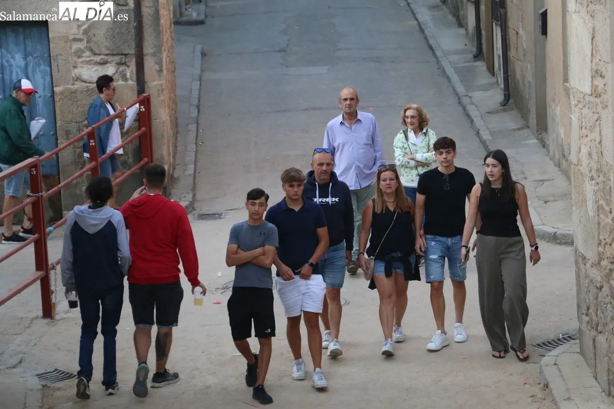 Encierro de Rollanejo, primero de las fiestas de Aldeadávila 2025 / CORRAL 