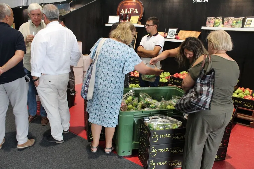 Feria de la Manzana, el Vino y el Aceite de Carrazeda de Ansiães (Portugal) 