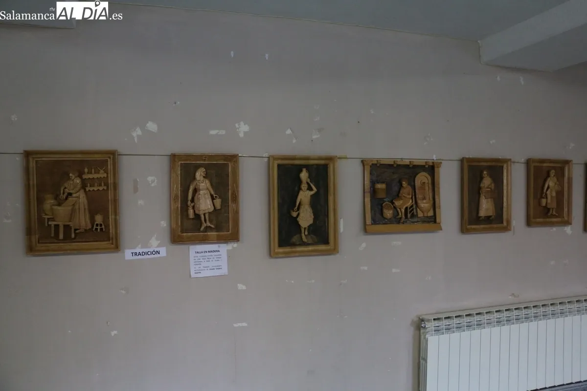 Exposición de talla en madera de Julián Vicente en la 2ª planta de la Casa Consistorial de Pereña / CORRAL