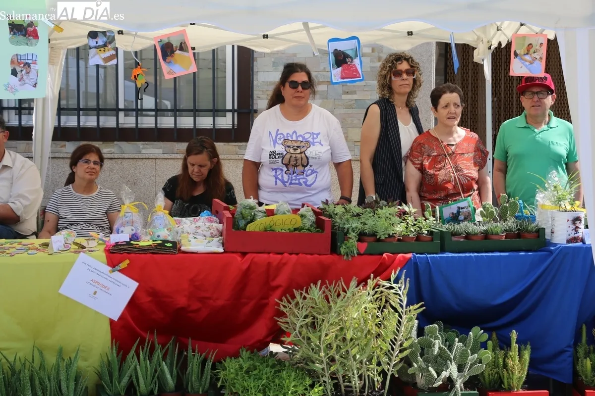 Nuevo éxito de la feria de Peralejos de Abajo, esta edición con 32 expositores y con productos de gran calidad / CORRAL