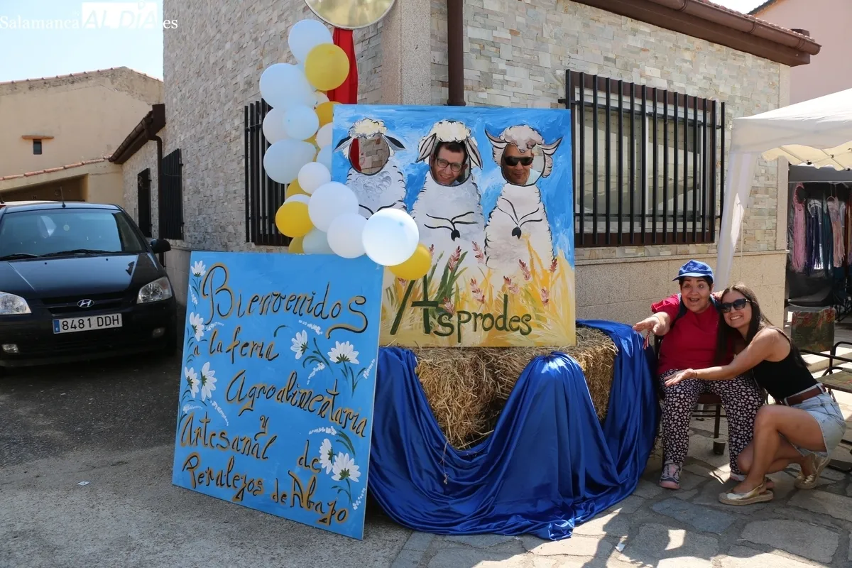 Nuevo éxito de la feria de Peralejos de Abajo, esta edición con 32 expositores y con productos de gran calidad / CORRAL
