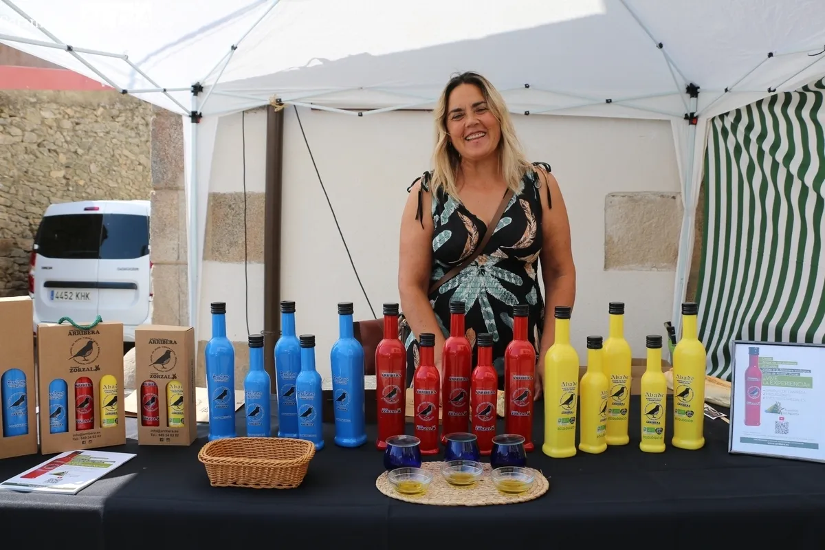 Nuevo éxito de la feria de Peralejos de Abajo, esta edición con 32 expositores y con productos de gran calidad / CORRAL