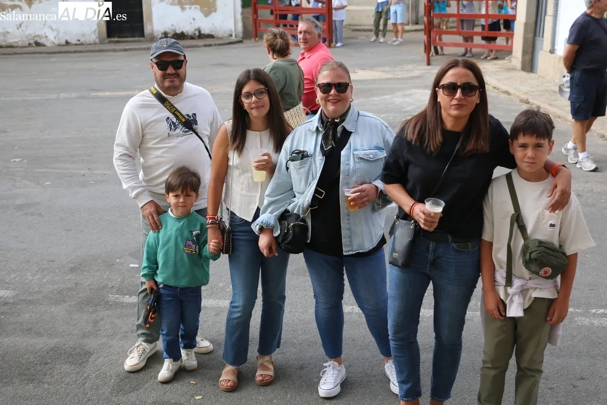 Bonito y rápido encierro a caballo este sábado en Villavieja de Yeltes / CORRAL 