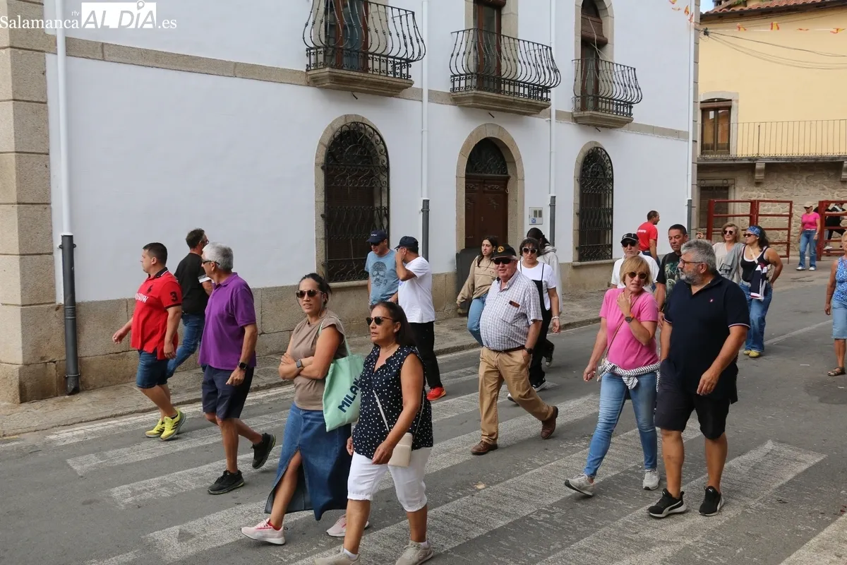 Bonito y rápido encierro a caballo este sábado en Villavieja de Yeltes / CORRAL 