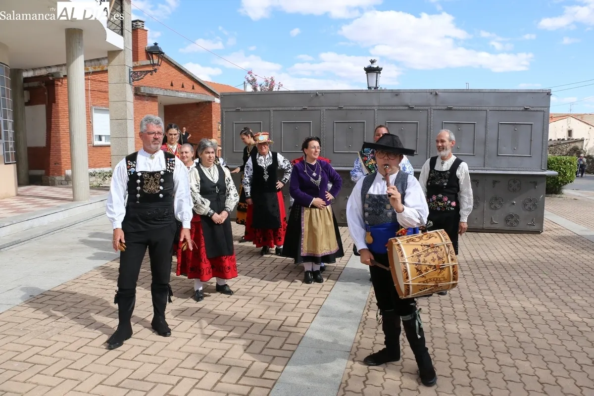 Dos años después, Encinasola volvió a contar con madrinas en sus fiestas en honor a la Virgen de las Candelas / CORRAL