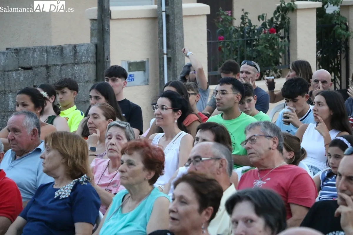 El público se ha reído con el sainete de José Cedena interpretado por el grupo de teatro de El Cubo de Don Sancho / CORRAL 