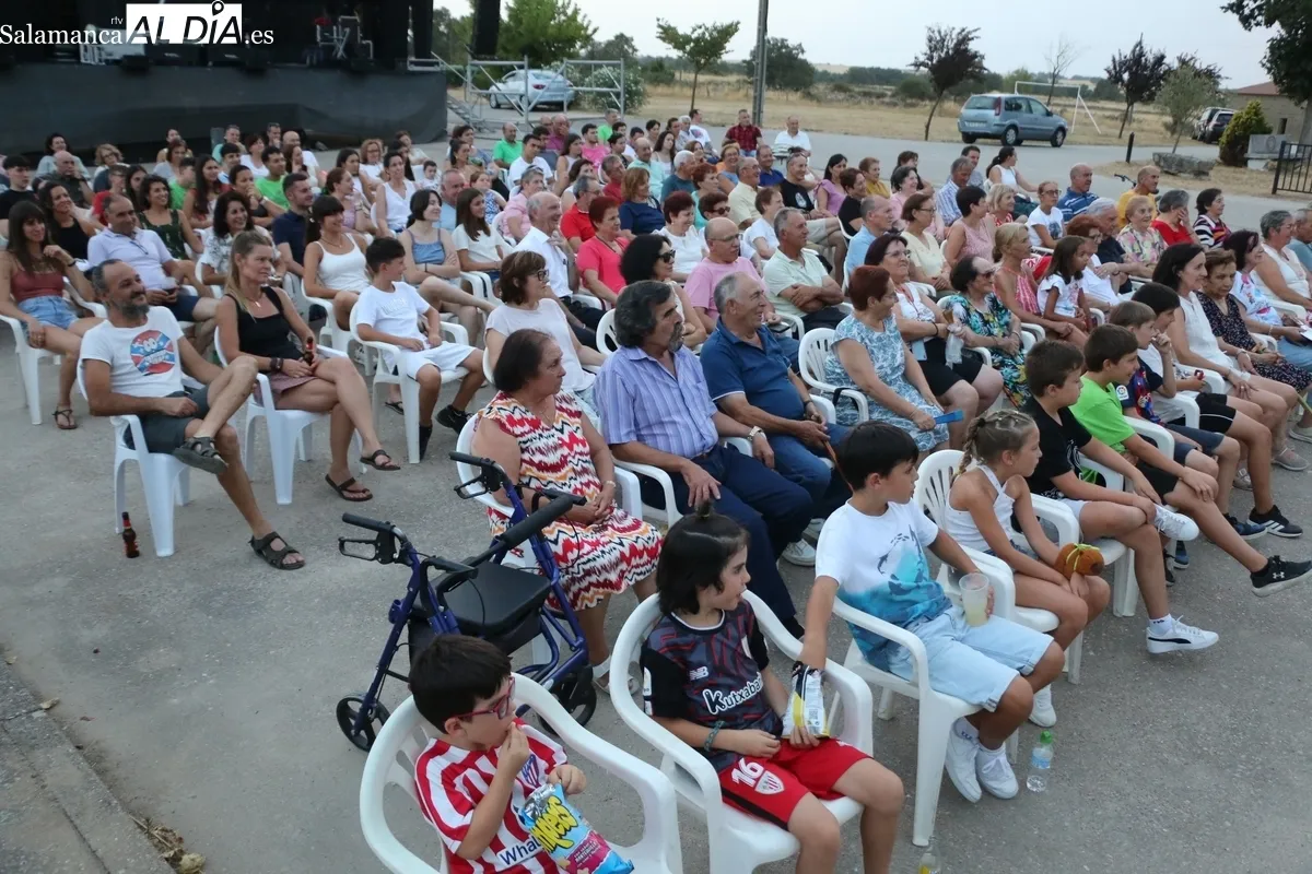 El público se ha reído con el sainete de José Cedena interpretado por el grupo de teatro de El Cubo de Don Sancho / CORRAL 