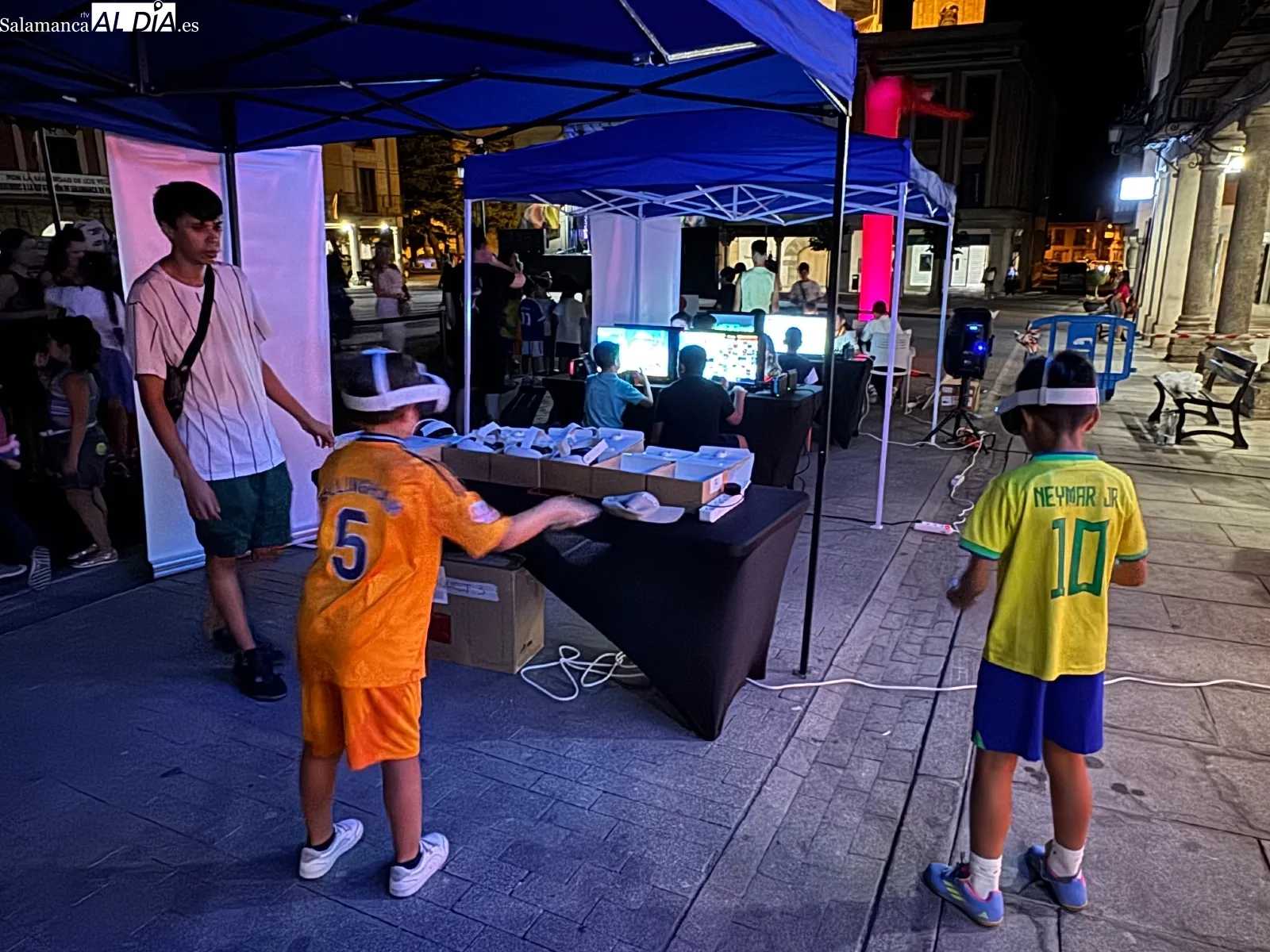 Foto 4 - Multitudinarias campanadas en agosto: as&iacute; arrancaba el I Festival Airadilos en Pe&ntilde;aranda