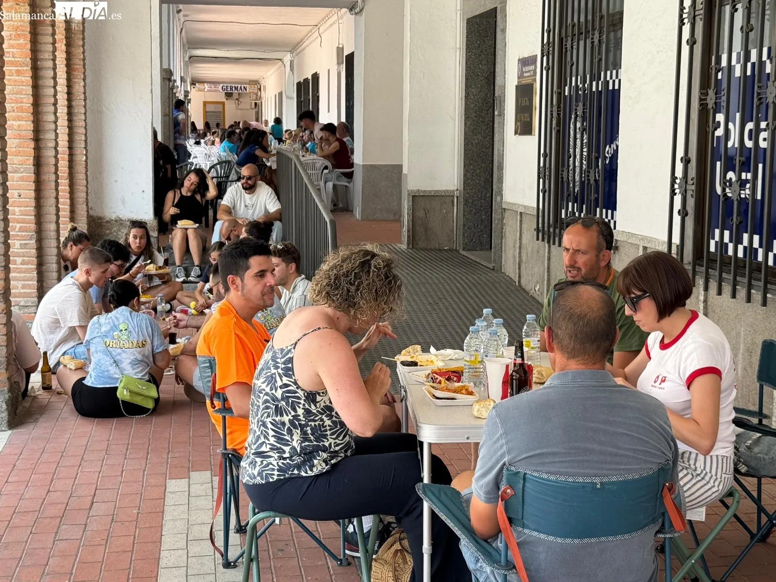 Foto 2 - Paella para m&aacute;s de mil personas en el Airadilos Fest