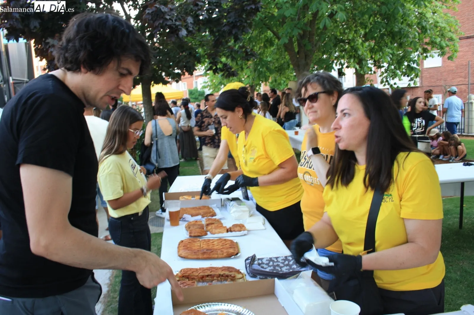 Foto 7 - El Airadilos Fest abarrota Pe&ntilde;aranda y desborda previsiones, con largas colas y 4.000 personas en La Huerta