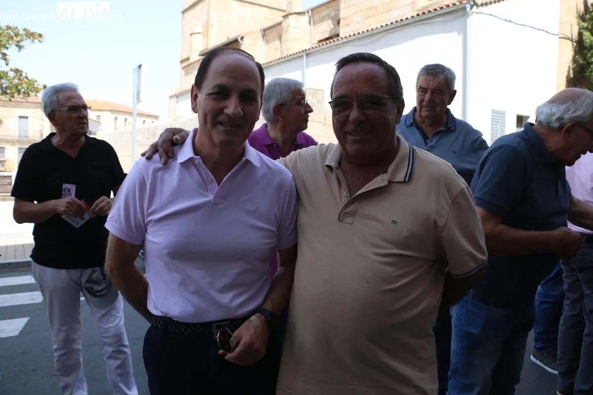 Emotivo encuentro de antiguos estudiantes de la residencia de Vitigudino por el 50 aniversario del centro / CORRAL