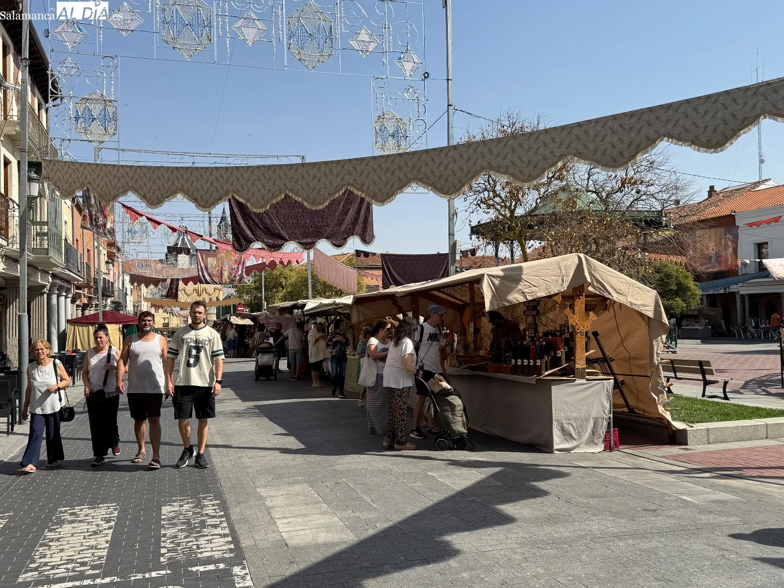 Foto 4 - Encanto de &eacute;poca y continua actividad para dar la bienvenida al Mercado Barroco