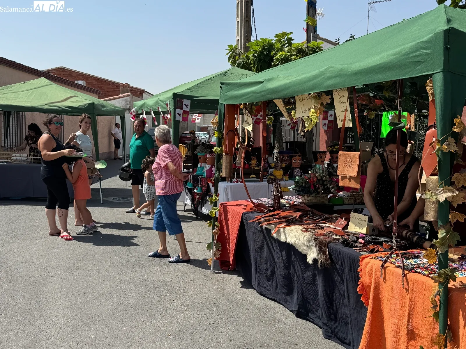 Foto 3 - Gran ambiente en la II Feria Medieval Artesana y Alimentaria de El Campo de Pe&ntilde;aranda