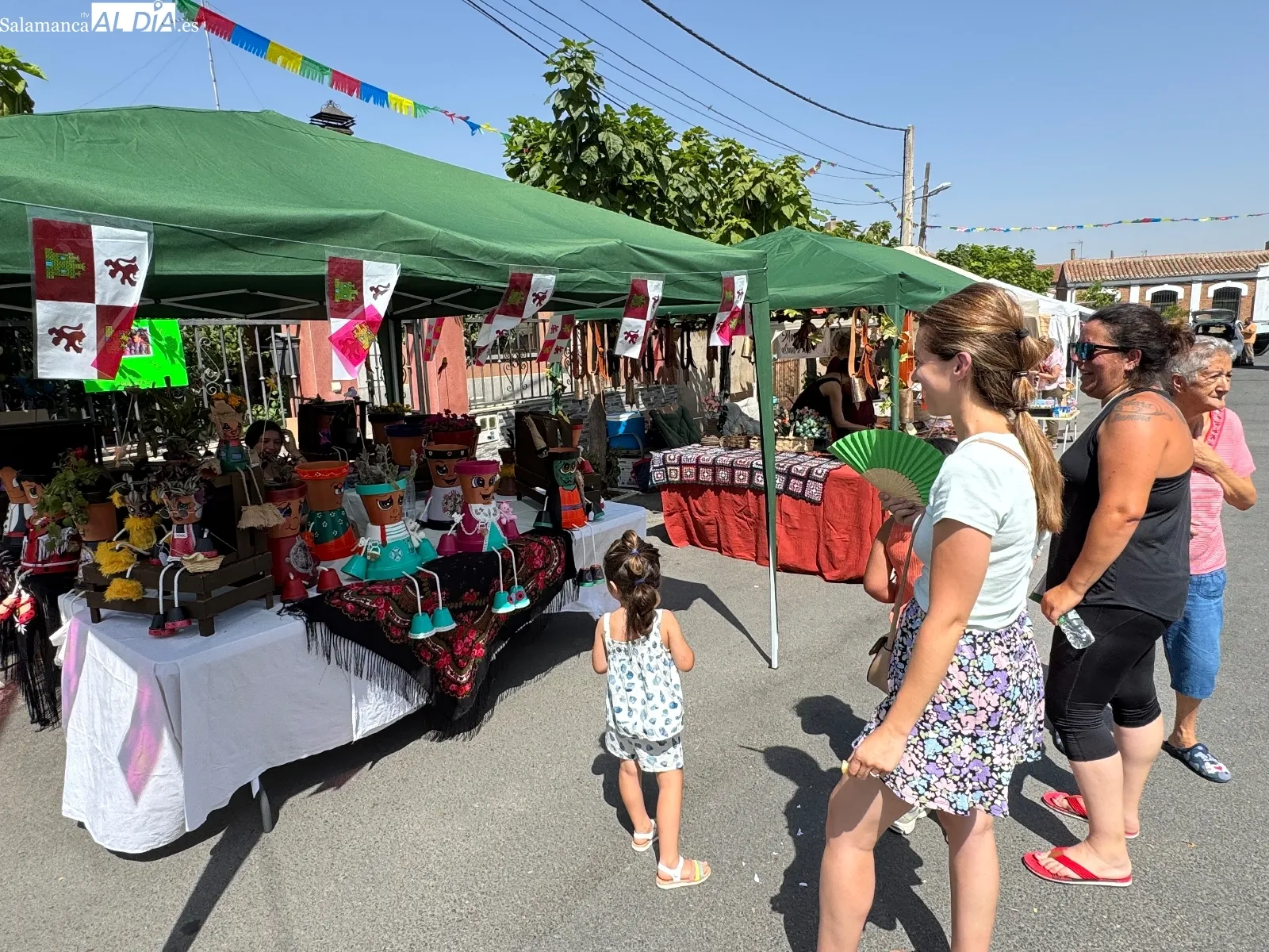 Foto 4 - Gran ambiente en la II Feria Medieval Artesana y Alimentaria de El Campo de Pe&ntilde;aranda