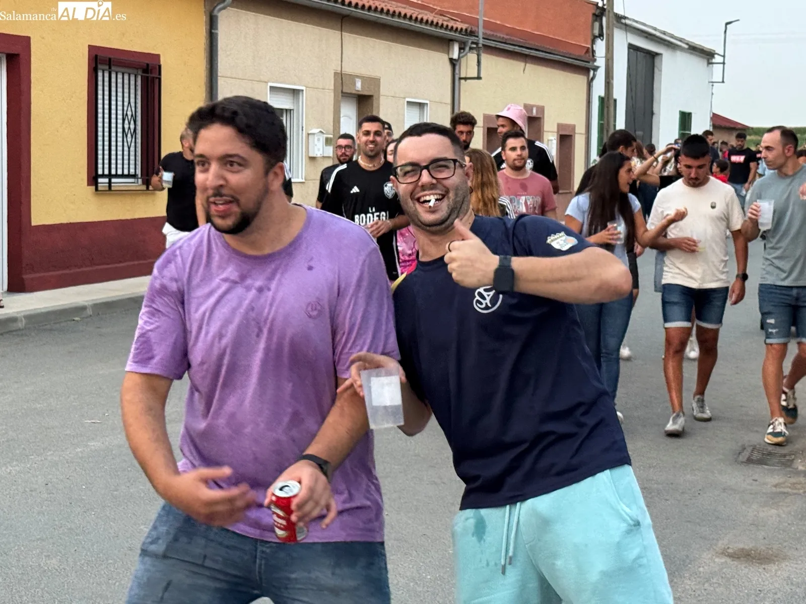Desfile de peñas en Babilafuente