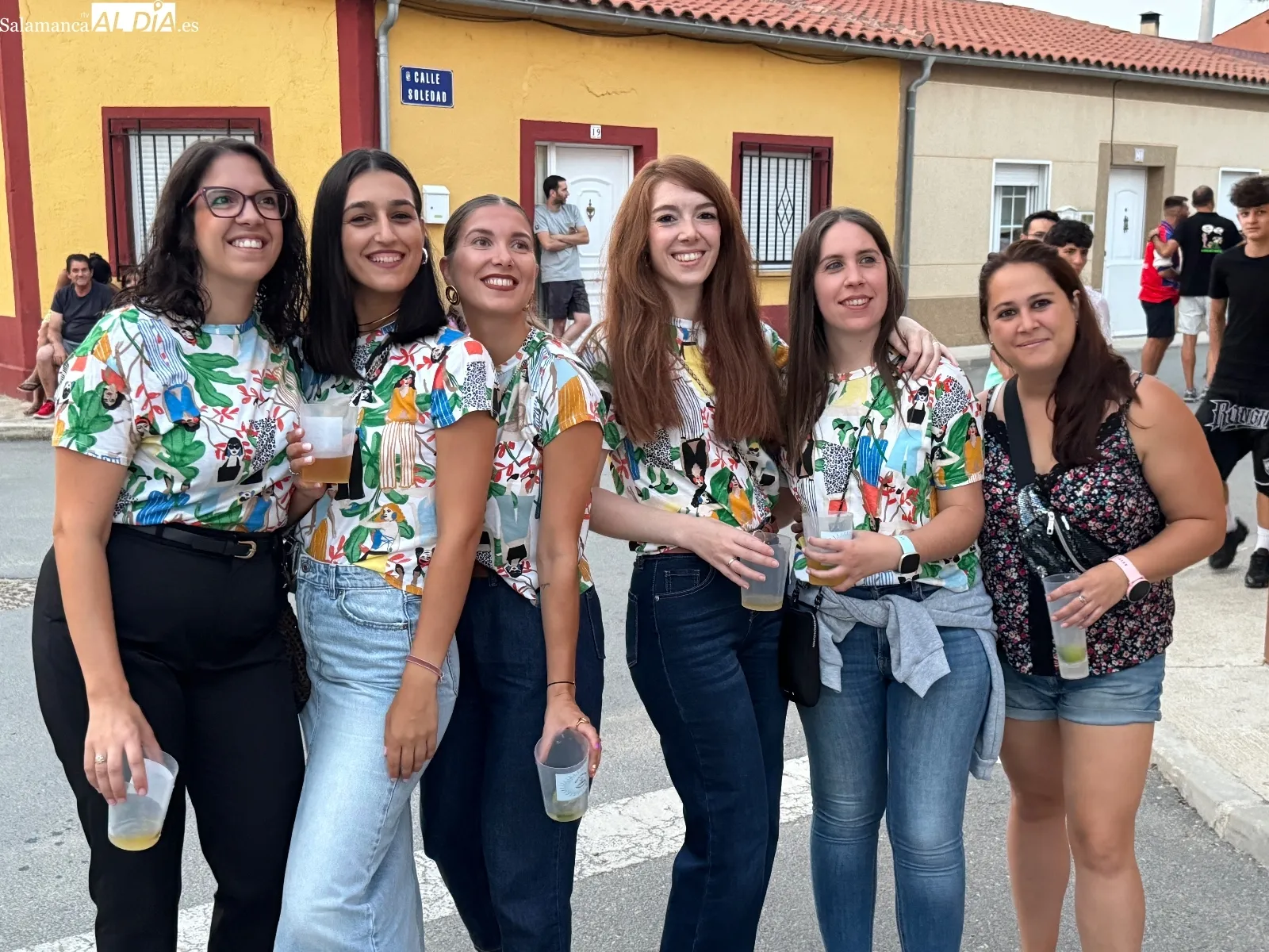 Desfile de peñas en Babilafuente