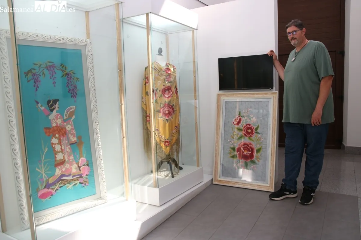 Roberto Vicente muestra en el edificio San Nicolás varias de sus obras realizadas en distintas disciplinas / CORRAL