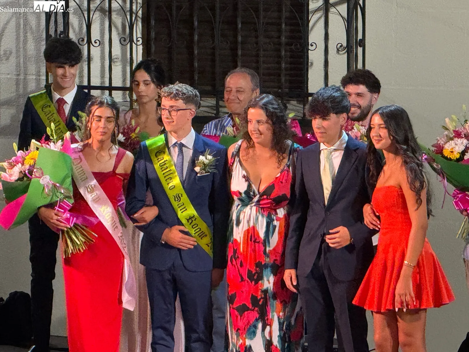 Desfile de peñas en Macotera