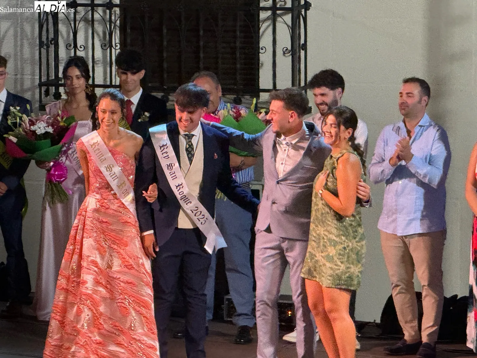 Desfile de peñas en Macotera