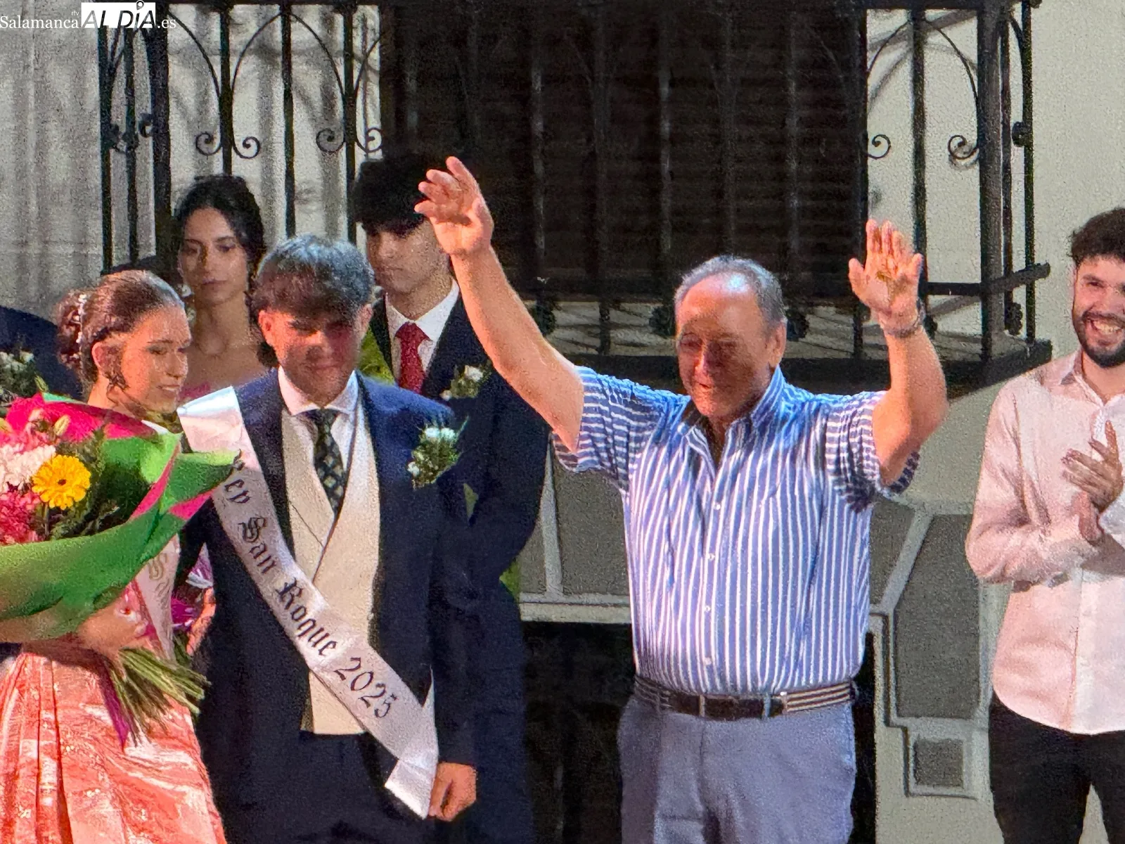 Desfile de peñas en Macotera