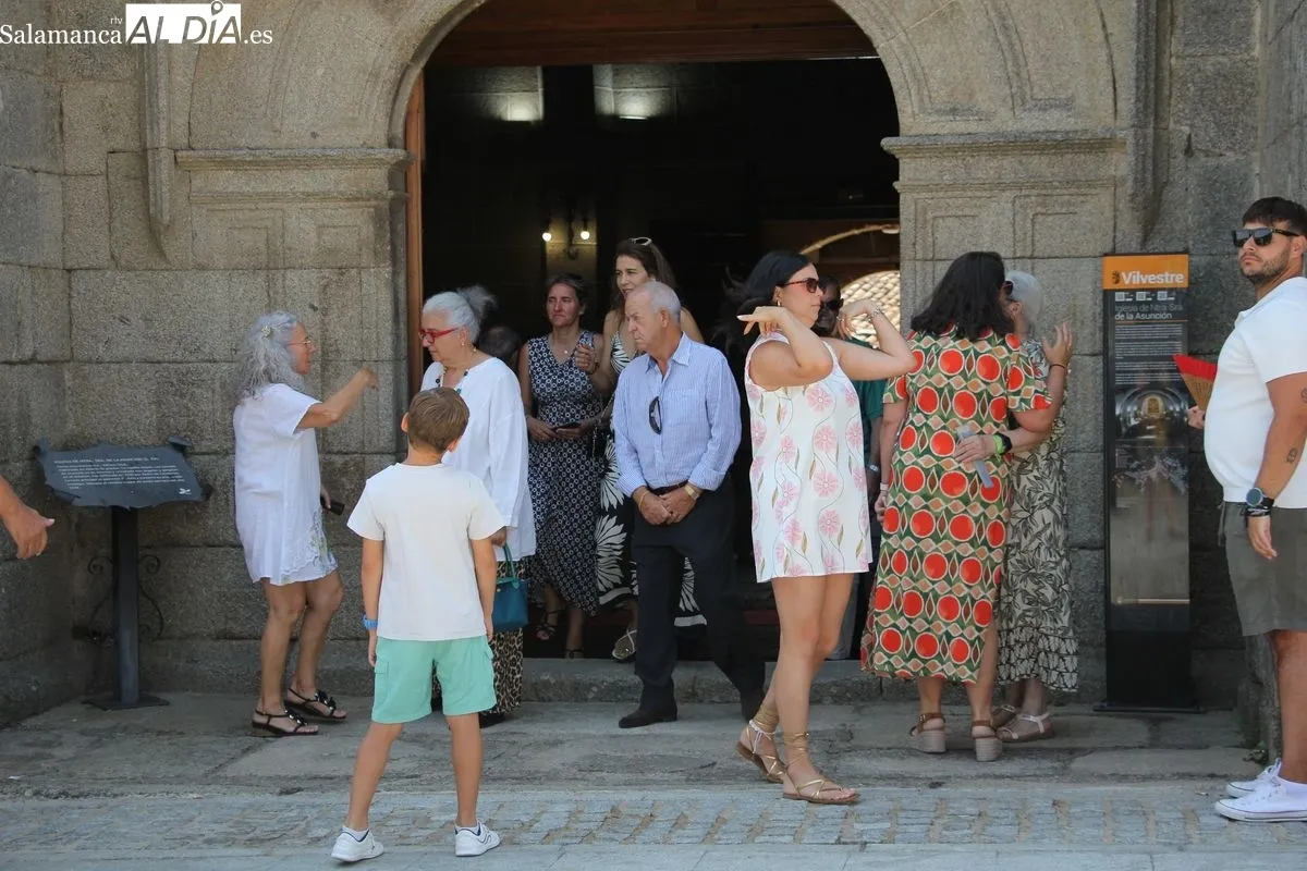 Foto 3 - La devoci&oacute;n a San Sebasti&aacute;n y el baile de la bandera centran el domingo festivo en Vilvestre