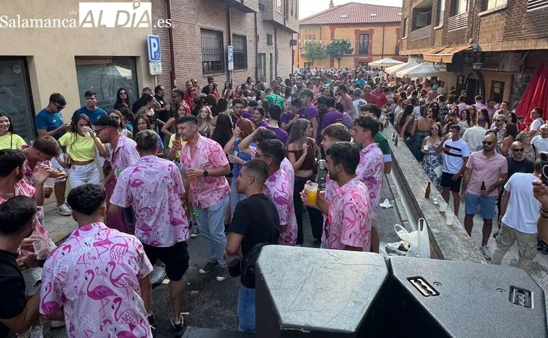 Foto 3 - El Cataland Fest desborda la calle Don Alejandro con un &eacute;xito rotundo de m&uacute;sica y p&uacute;blico