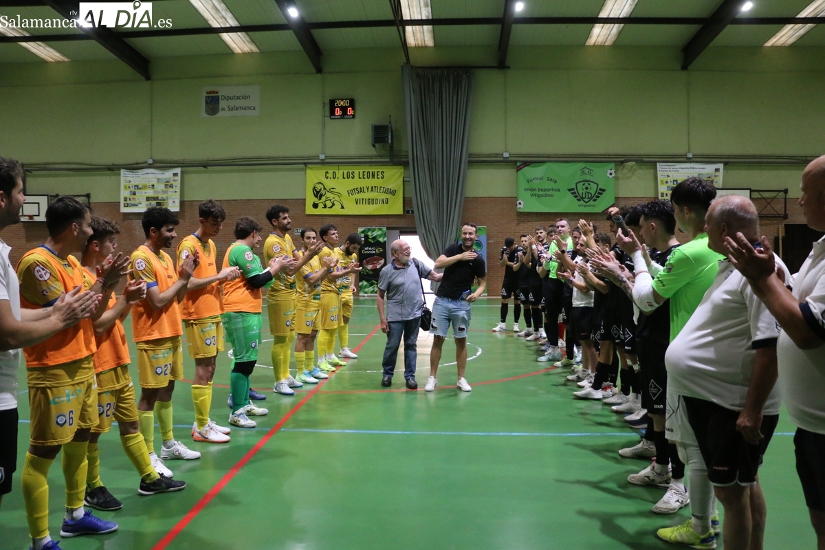 El fútbol sala homenajea en Vitigudino a Alberto Calleja ‘Berti’ por su aportación a este deporte