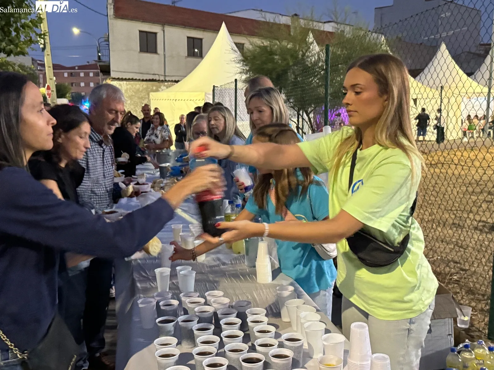 Degustación de patatas meneás en Peñaranda