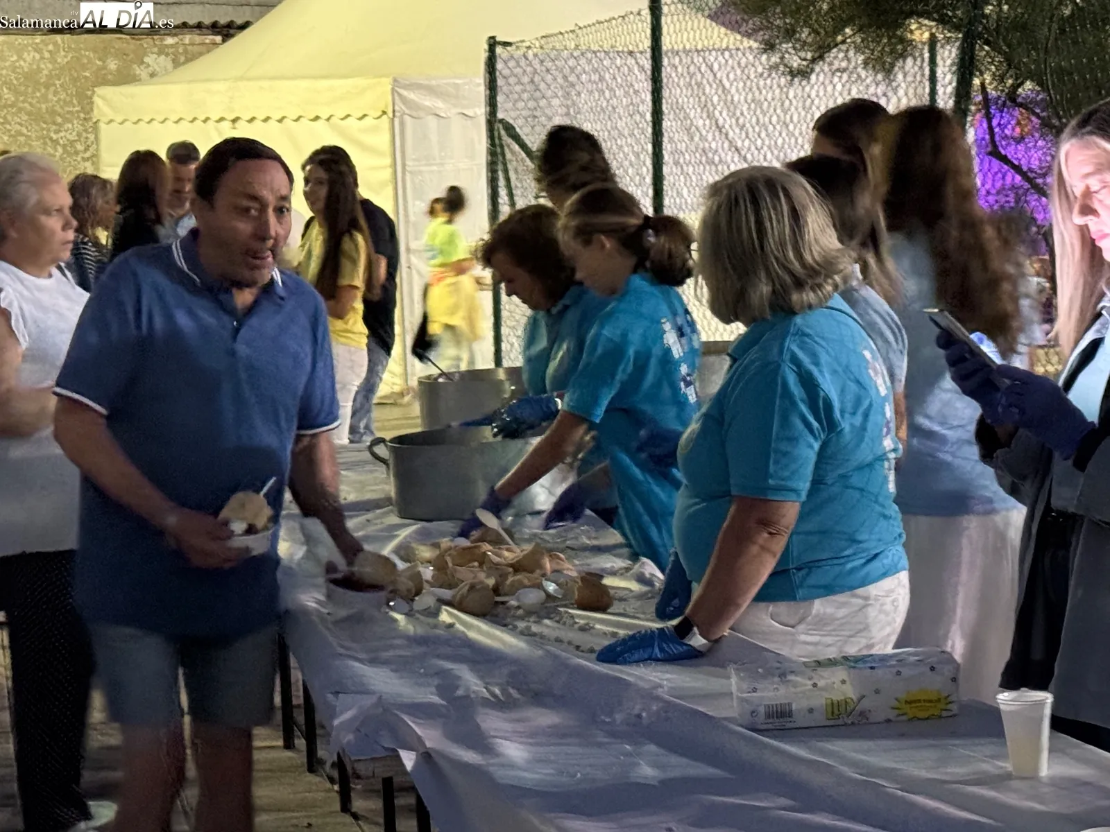 Degustación de patatas meneás en Peñaranda