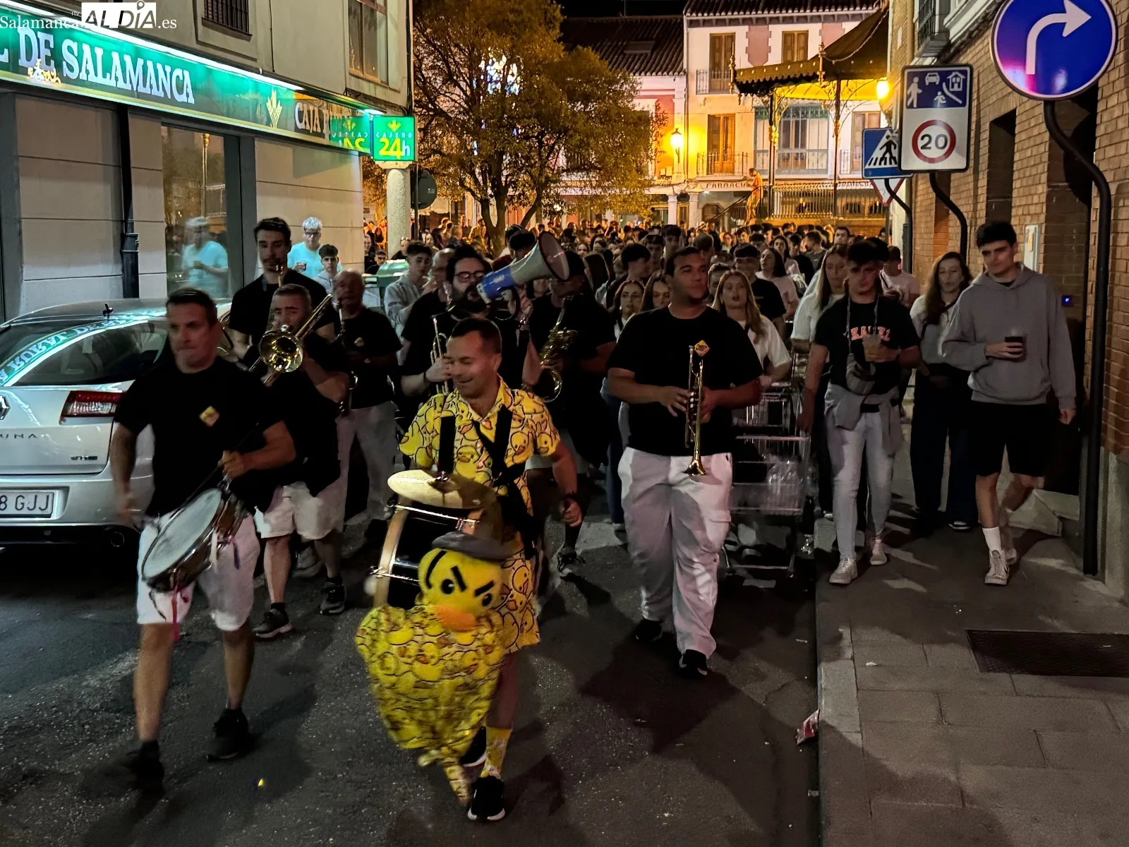 Foto 7 - Color, m&uacute;sica y gran ambiente en el esperado Corre Pe&ntilde;as de las Ferias y Fiestas