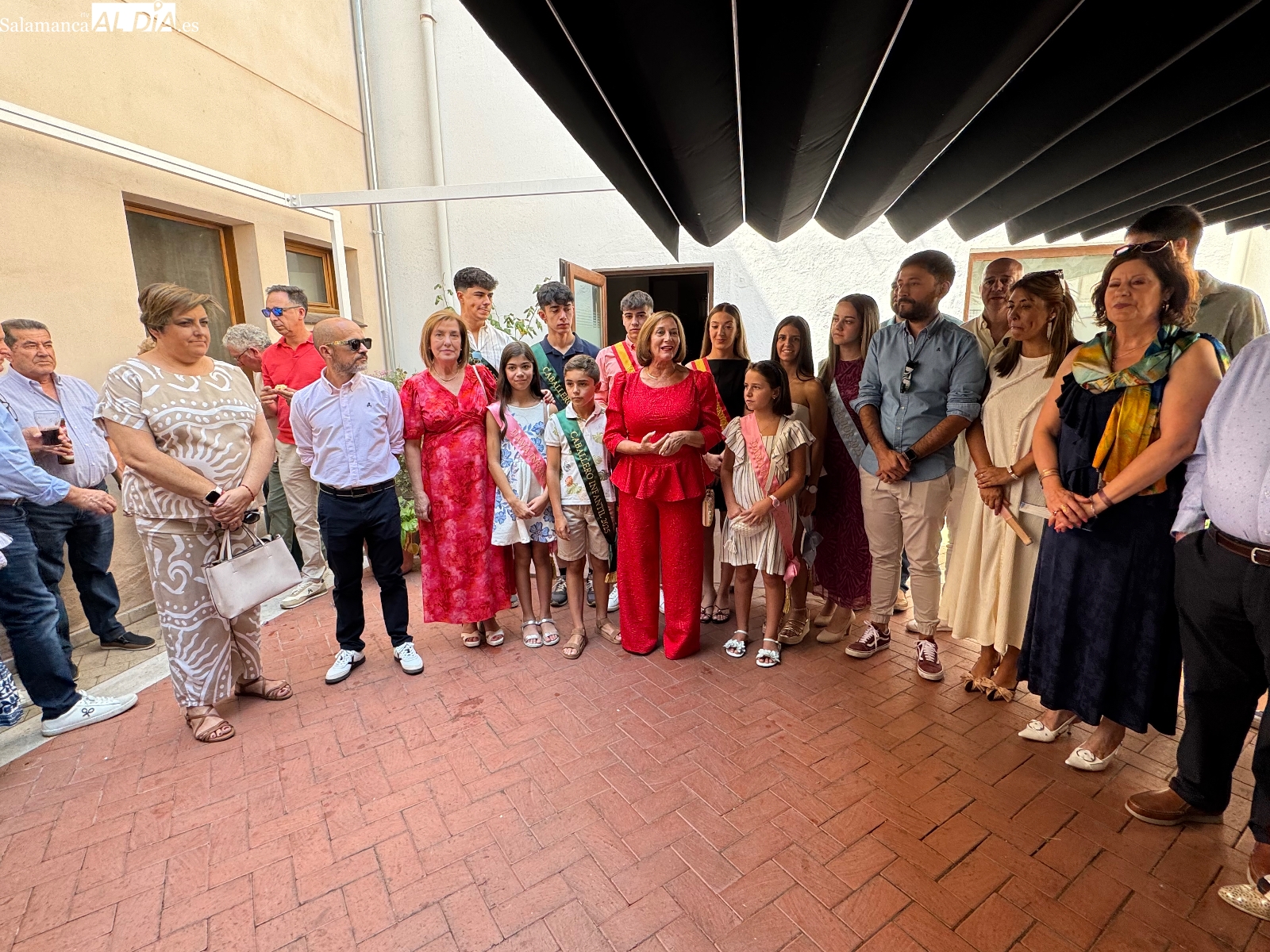 Brindis con el deseo de unidad entre los pueblos durante el tradicional encuentro de alcaldes y asociaciones de mayores