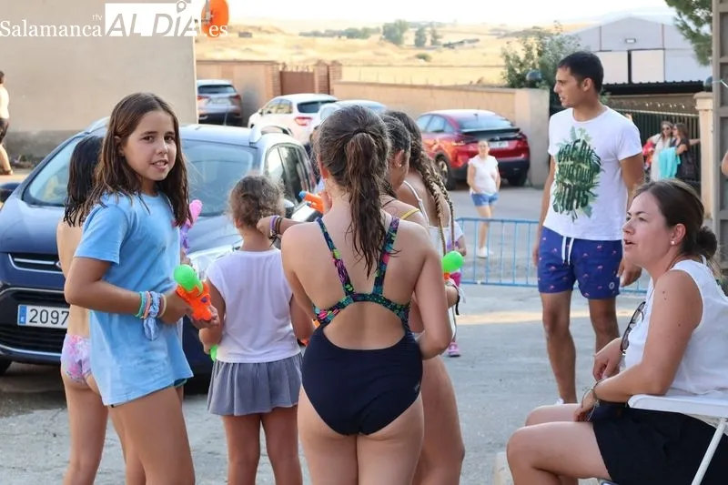 Foto 3 - Gran bingo, encierro infantil y fiesta del agua para terminar el fin de semana en Amatos de Alba