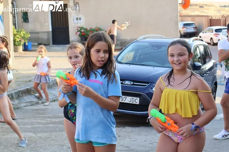 Foto 2 - Gran bingo, encierro infantil y fiesta del agua para terminar el fin de semana en Amatos de Alba
