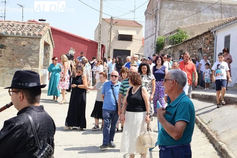 Foto 14 - Amatos de Alba honra a la Virgen de las Nieves con misa solemne, procesi&oacute;n y ofrenda floral