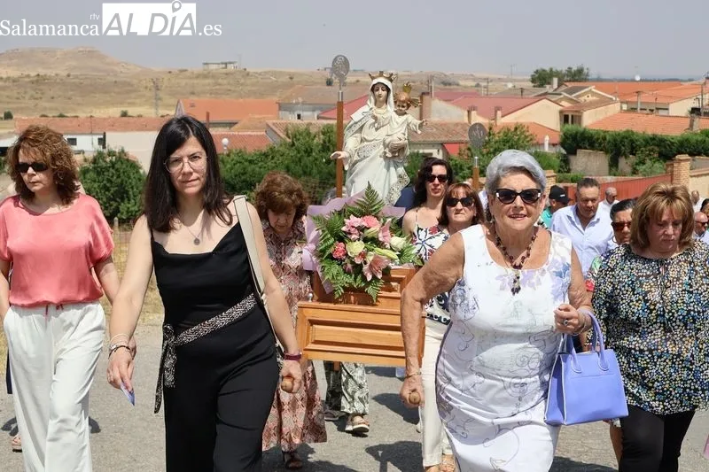 Foto 8 - Amatos de Alba honra a la Virgen de las Nieves con misa solemne, procesi&oacute;n y ofrenda floral