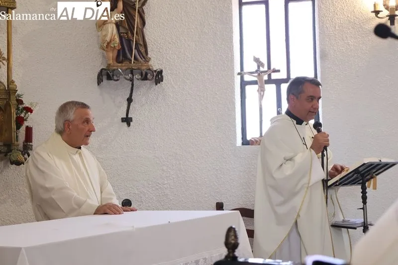 Foto 3 - Amatos de Alba honra a la Virgen de las Nieves con misa solemne, procesi&oacute;n y ofrenda floral