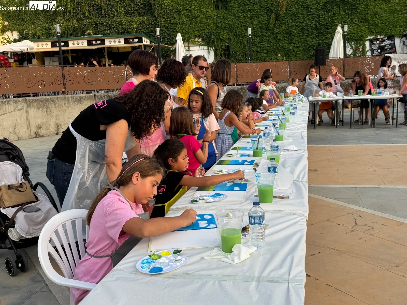 Foto 4 - Decenas de peque&ntilde;os y familias dan rienda suelta a la creatividad con la novedosa actividad festiva &lsquo;Pe&ntilde;aranda Pinta&rsquo;
