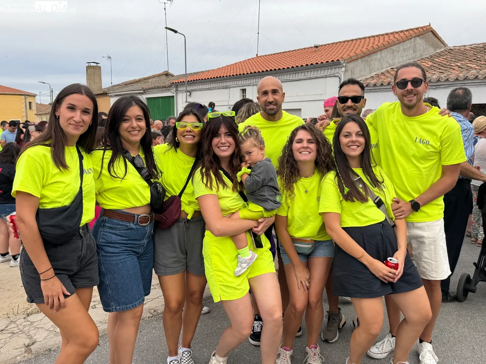 Desfile de peñas en Villaflores