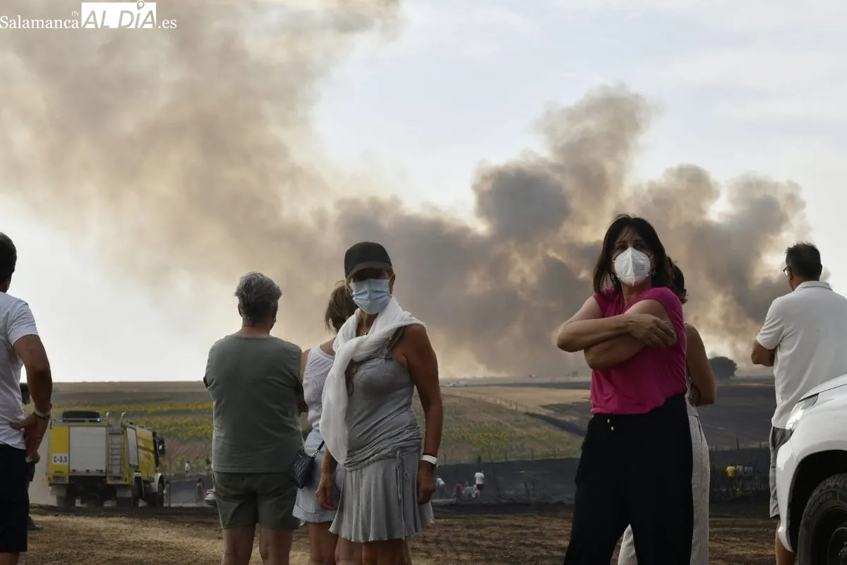 Incendio en Martín de Yeltes. Foto de Adrián M. Pastor