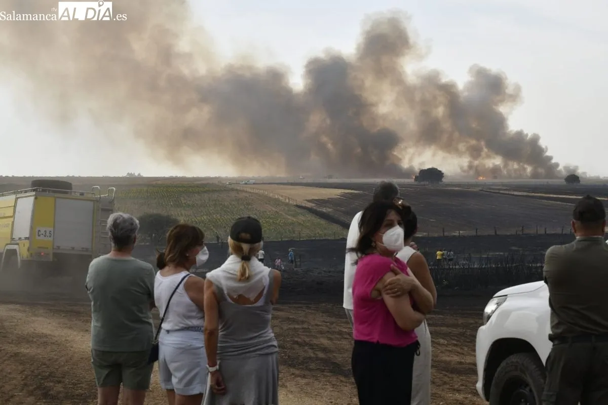 Incendio en Martín de Yeltes. Foto de Adrián M. Pastor