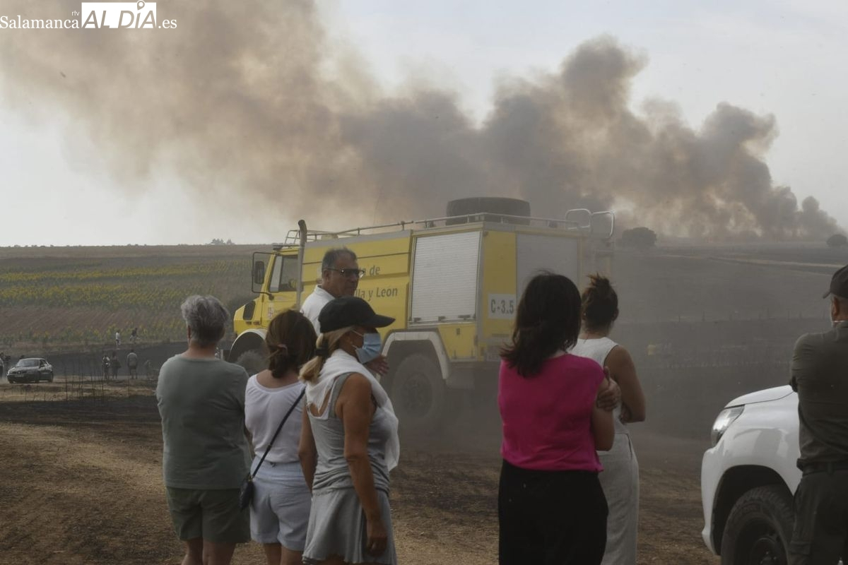 Dado por extinguido el incendio que afectó a Martín de Yeltes y La Fuente de San Esteban